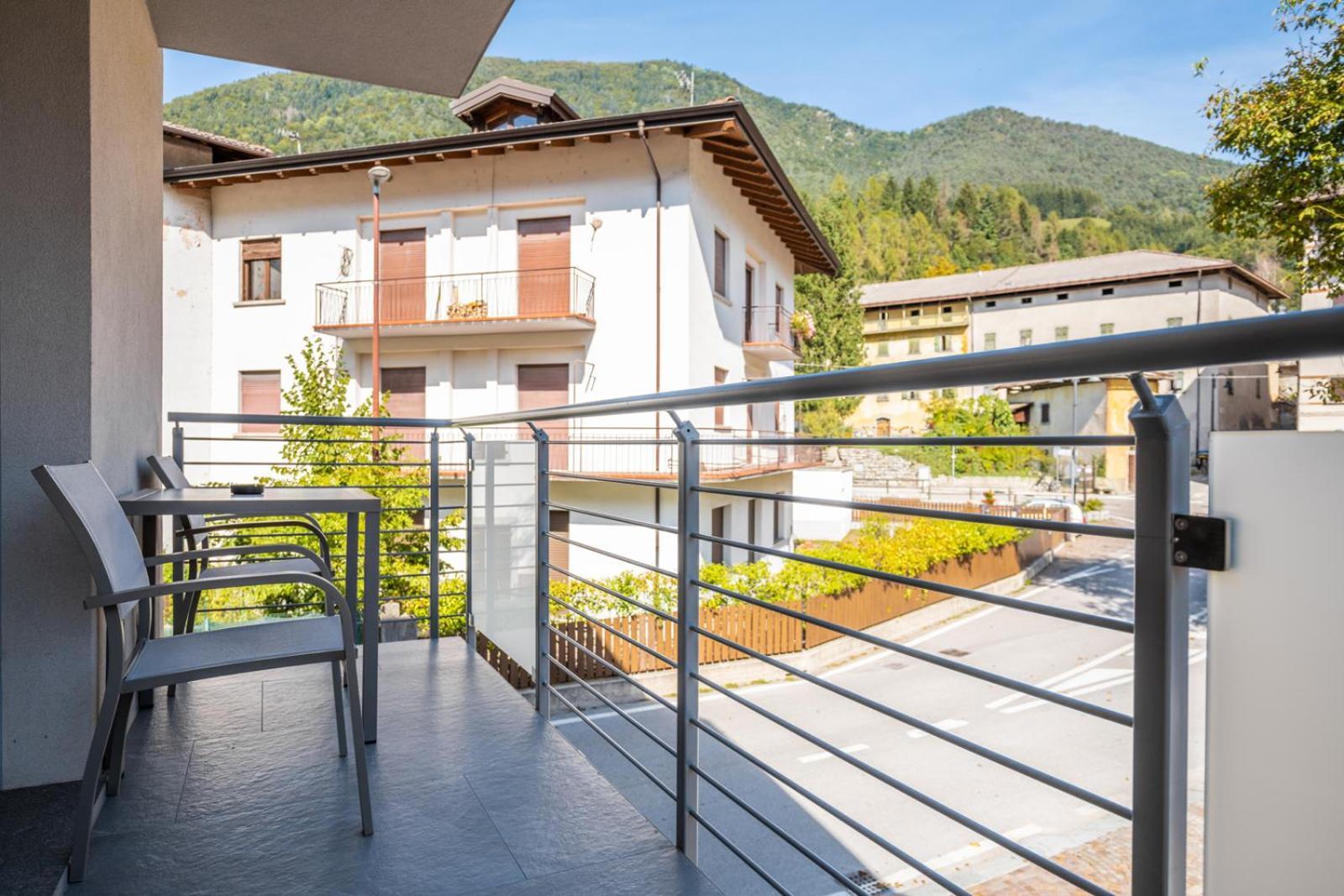 Ca' Leonardi - Valle Di Ledro Tiarno di Sotto Bagian luar foto